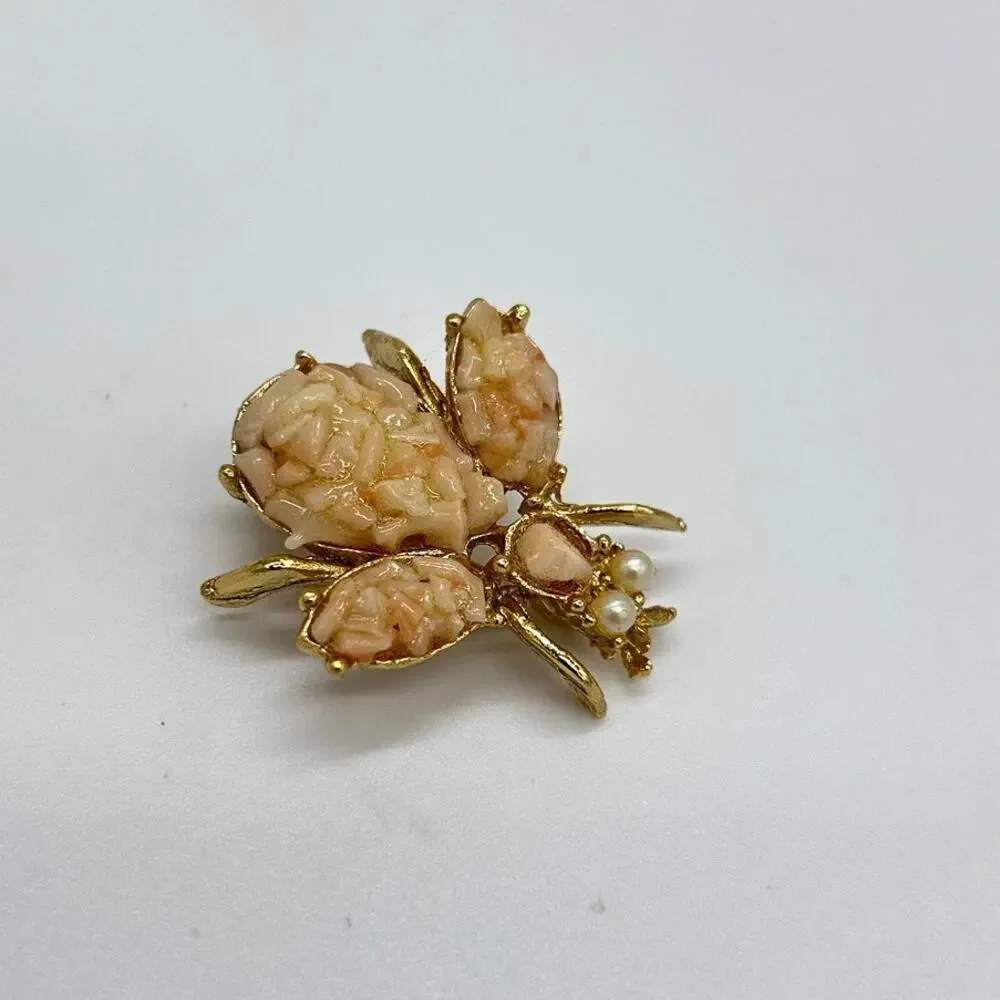 Vintage Chip Stone Bee Brooch Pin Coral Pink Gold Tone Figural Costume Jewelry